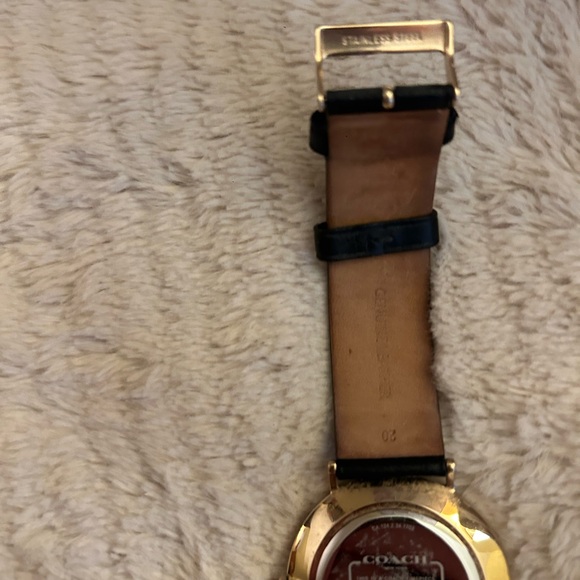 Pre-Owned Coach Watch - Picture 4 of 7